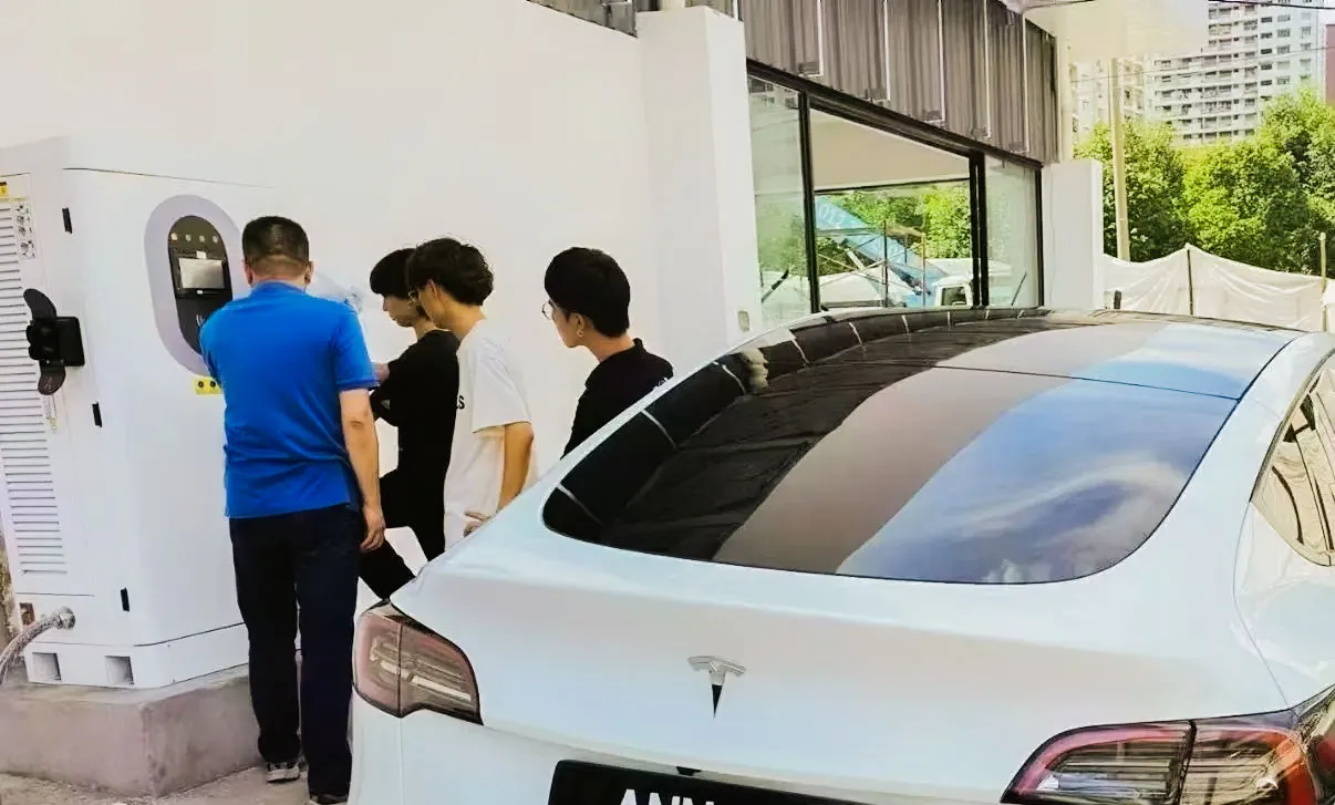 AnengJi 120kw-DC EV Charging-Station-in-Malaysia