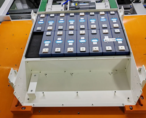LiFePO4 home battery with intelligent cell protection system